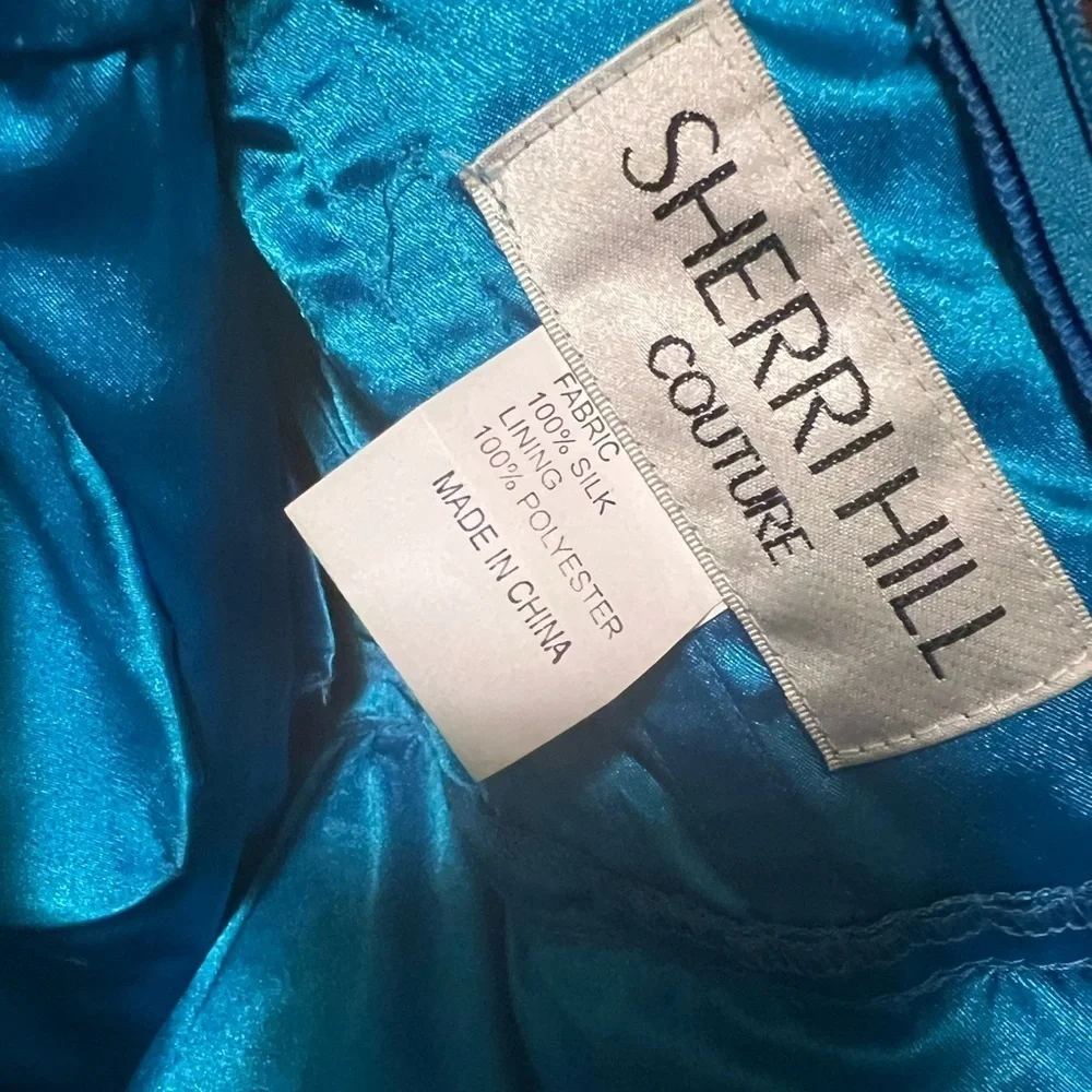 Sherri Hill Couture Gown - Picture 6 of 7